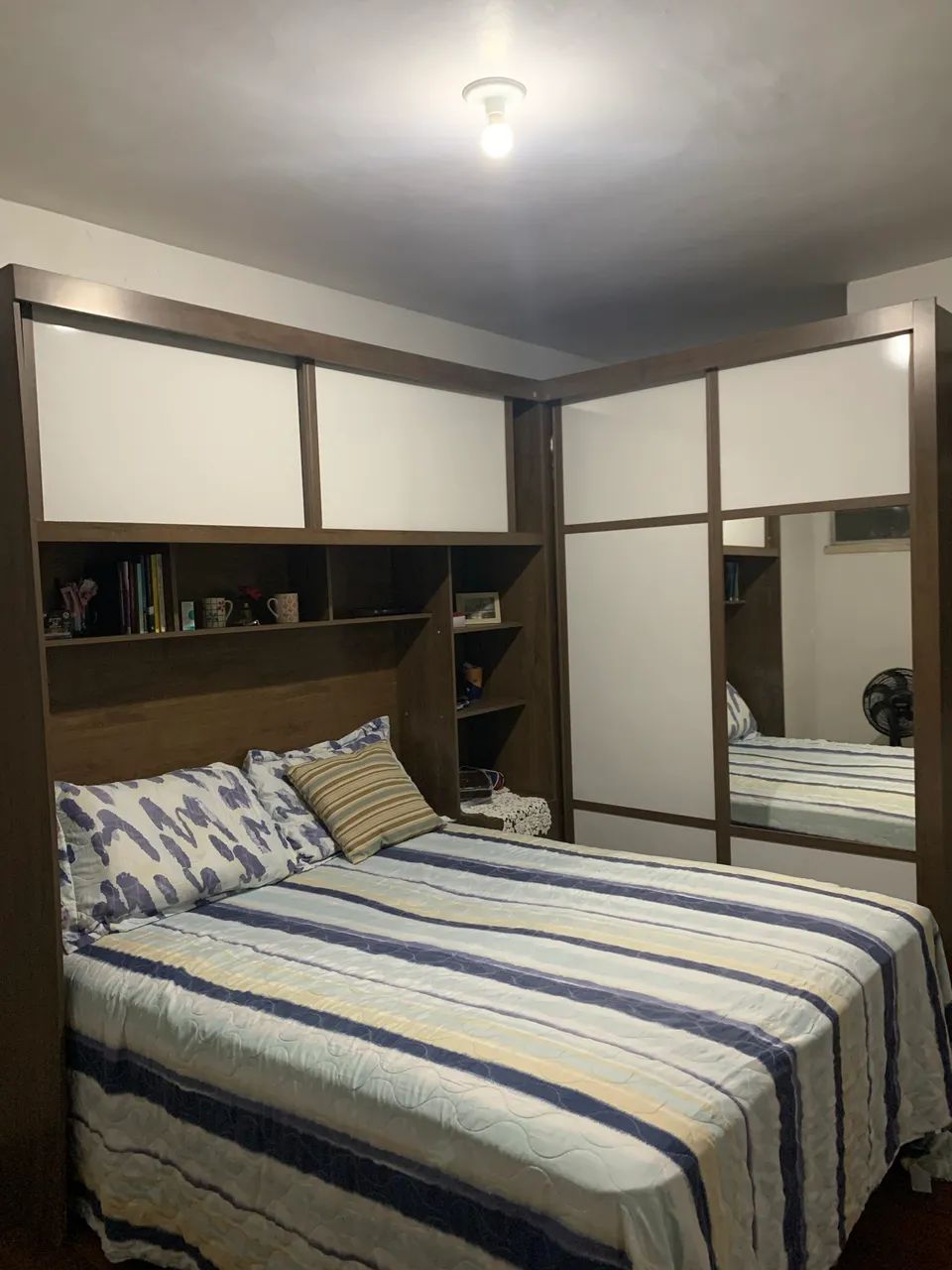 Guarda-roupa em L 