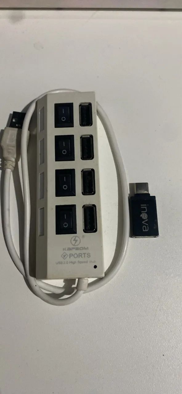 Hub e entrada USB 