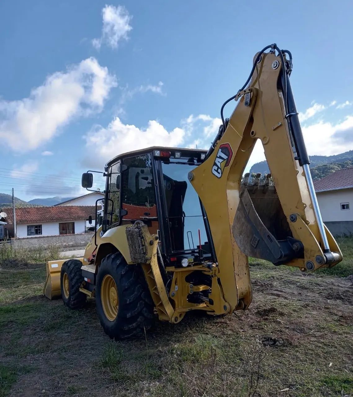 Retroescavadeira Caterpillar 416 22/22 - Entrada de 10% - Foto 3