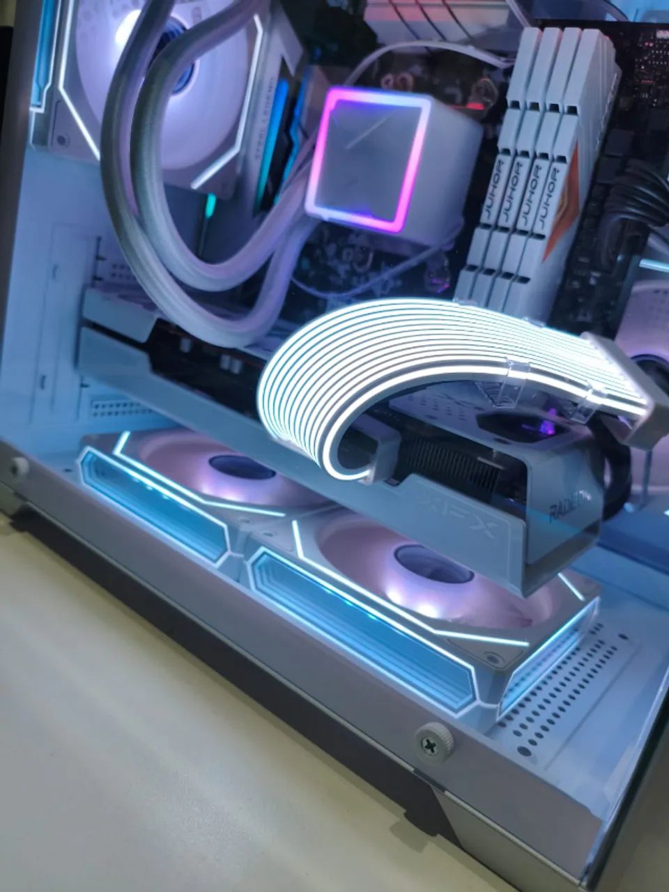 RX 7600 BRANCA