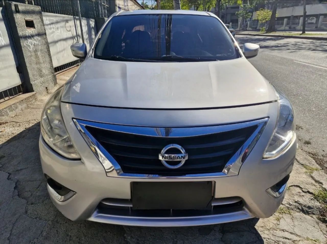 Nissan Versa VERSA SL 1.6 16V FlexStart 4p Mec. 2016