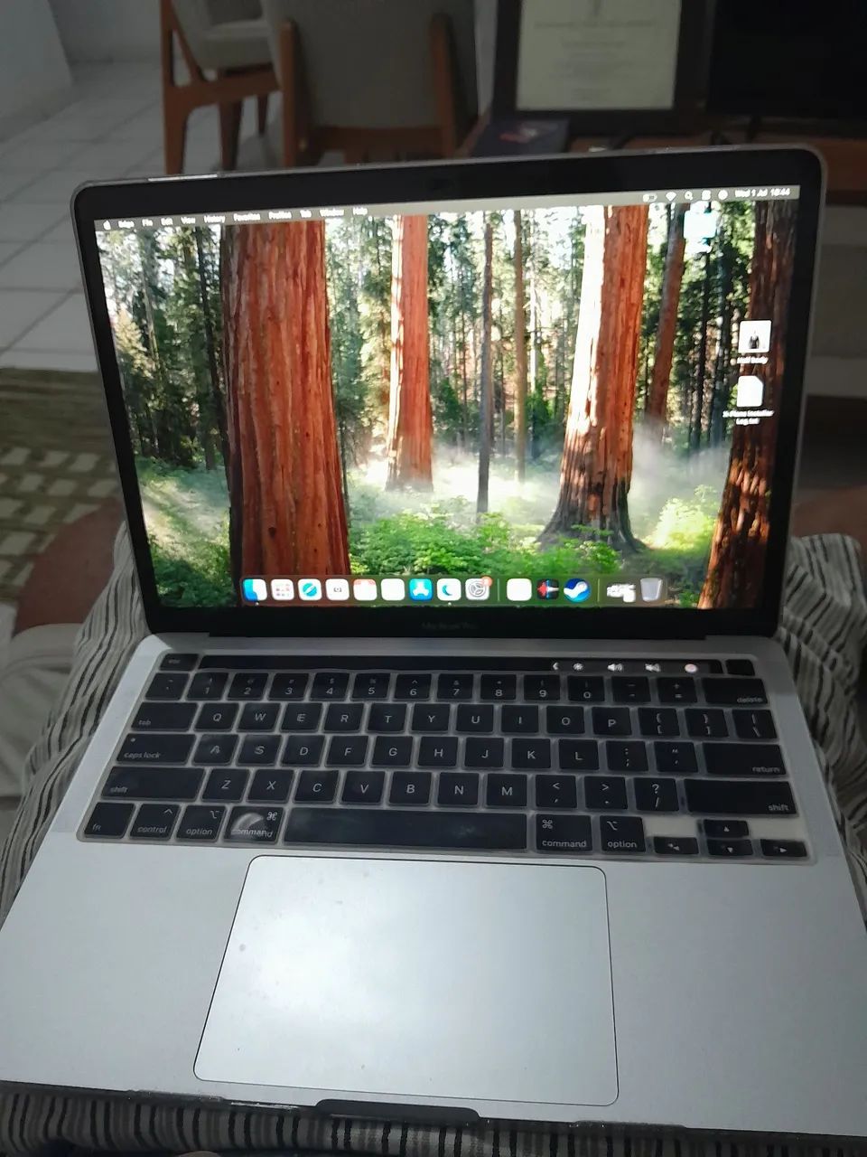 Macbook M1 8GB Ram 245 SSD