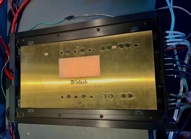 Amplificador Mcintosh MCC404 - Foto 3