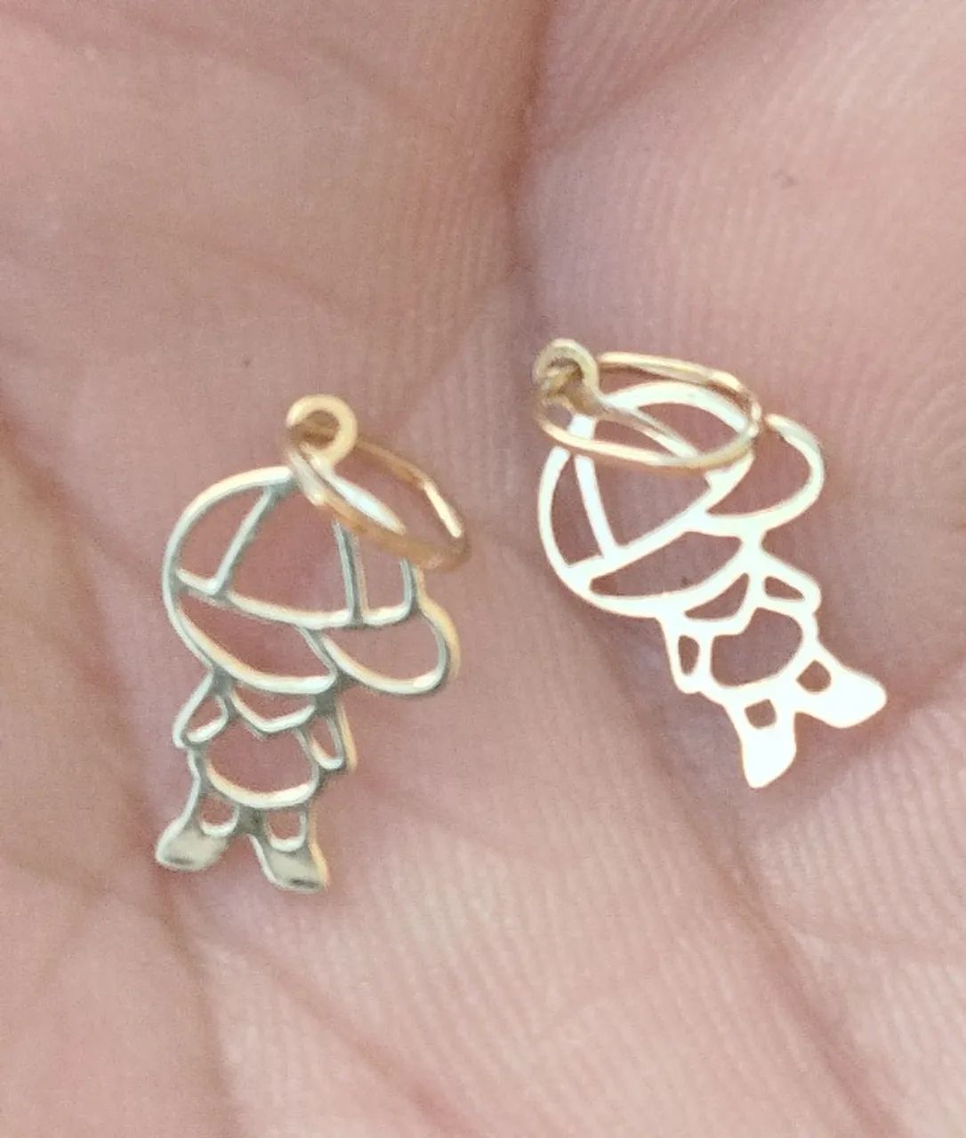 Dois pingentes menino, ouro 18k - Foto 3