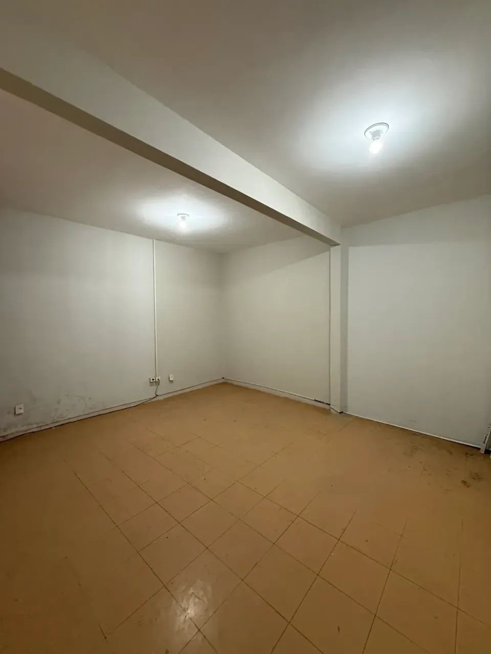 Ponto Comercial para alugar no Edifício Luciano Prado, Bairro Centro - Foto 4