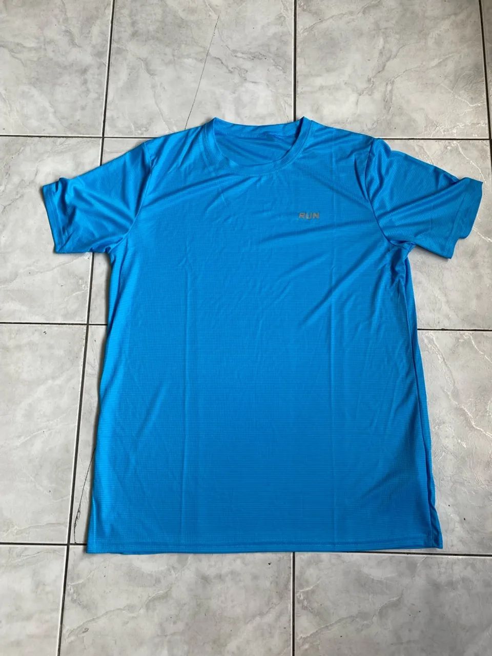 Camisa azul clara 