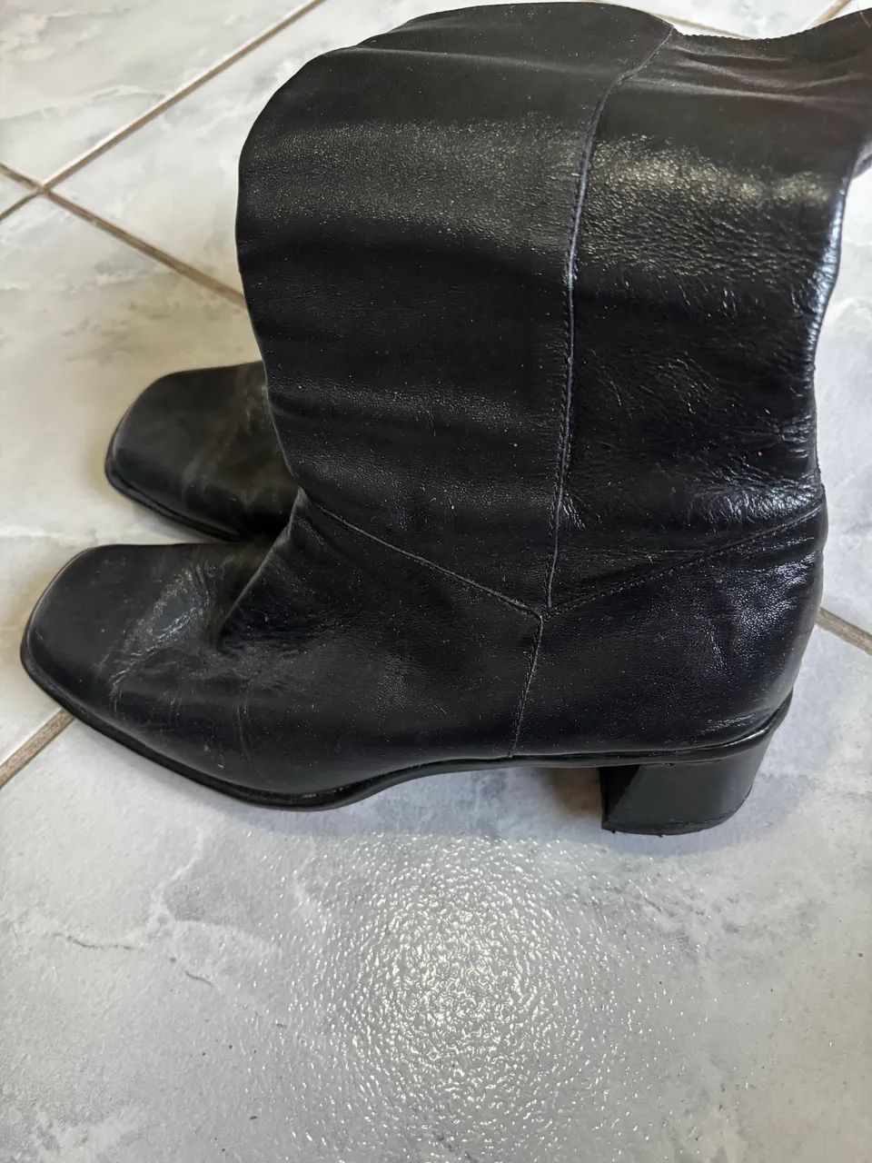 Botas em couro preta  - Foto 2