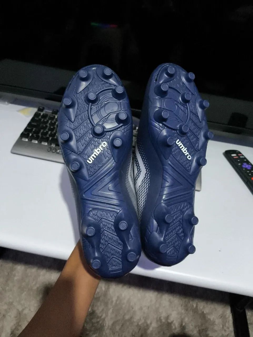 Vendo Chuteira Umbro Campo  - Foto 3