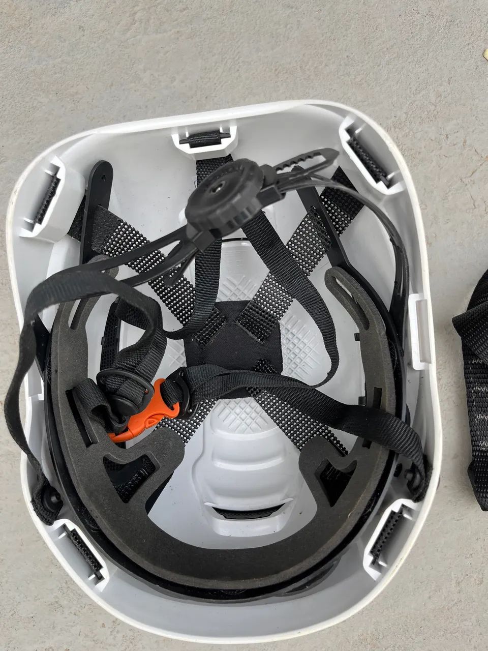Cinto de segurança e capacete  - Foto 4