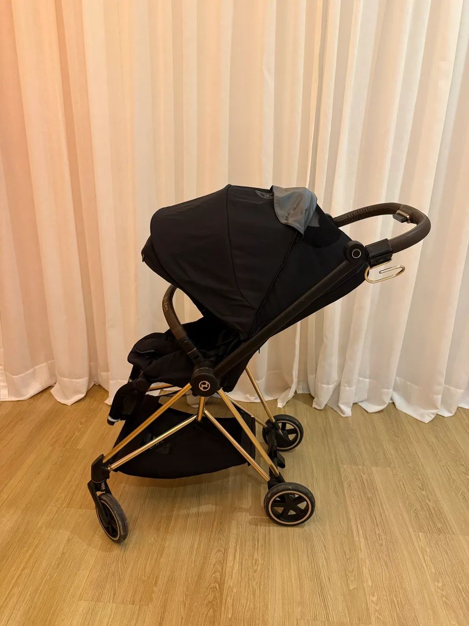 Carrinho de bebe  Cybex Mios + Moisés Lux Carry Cot - Impecável - Foto 4