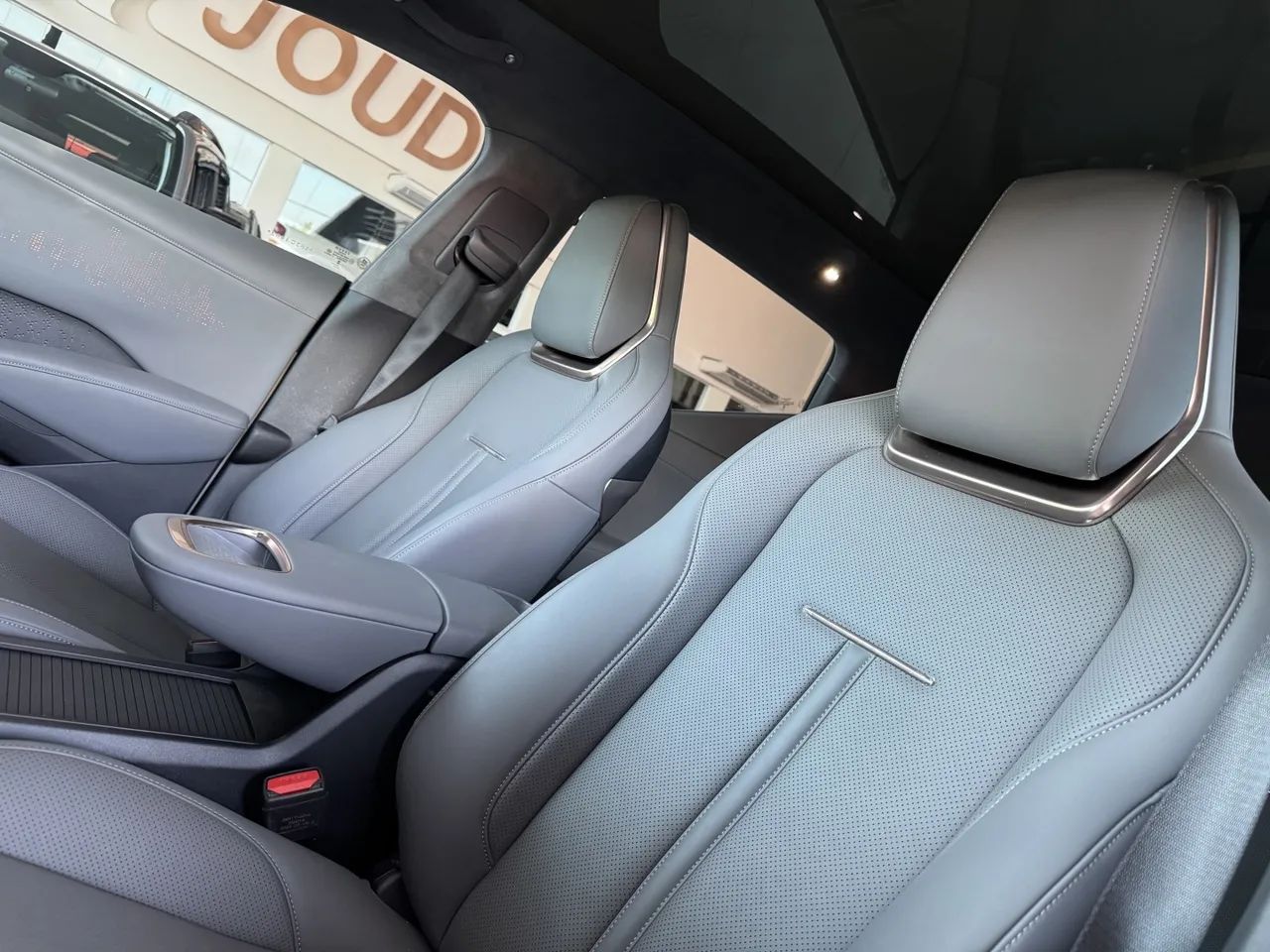 Zeekr X PREMIUM Premium (elétrico), foto 14 de 19