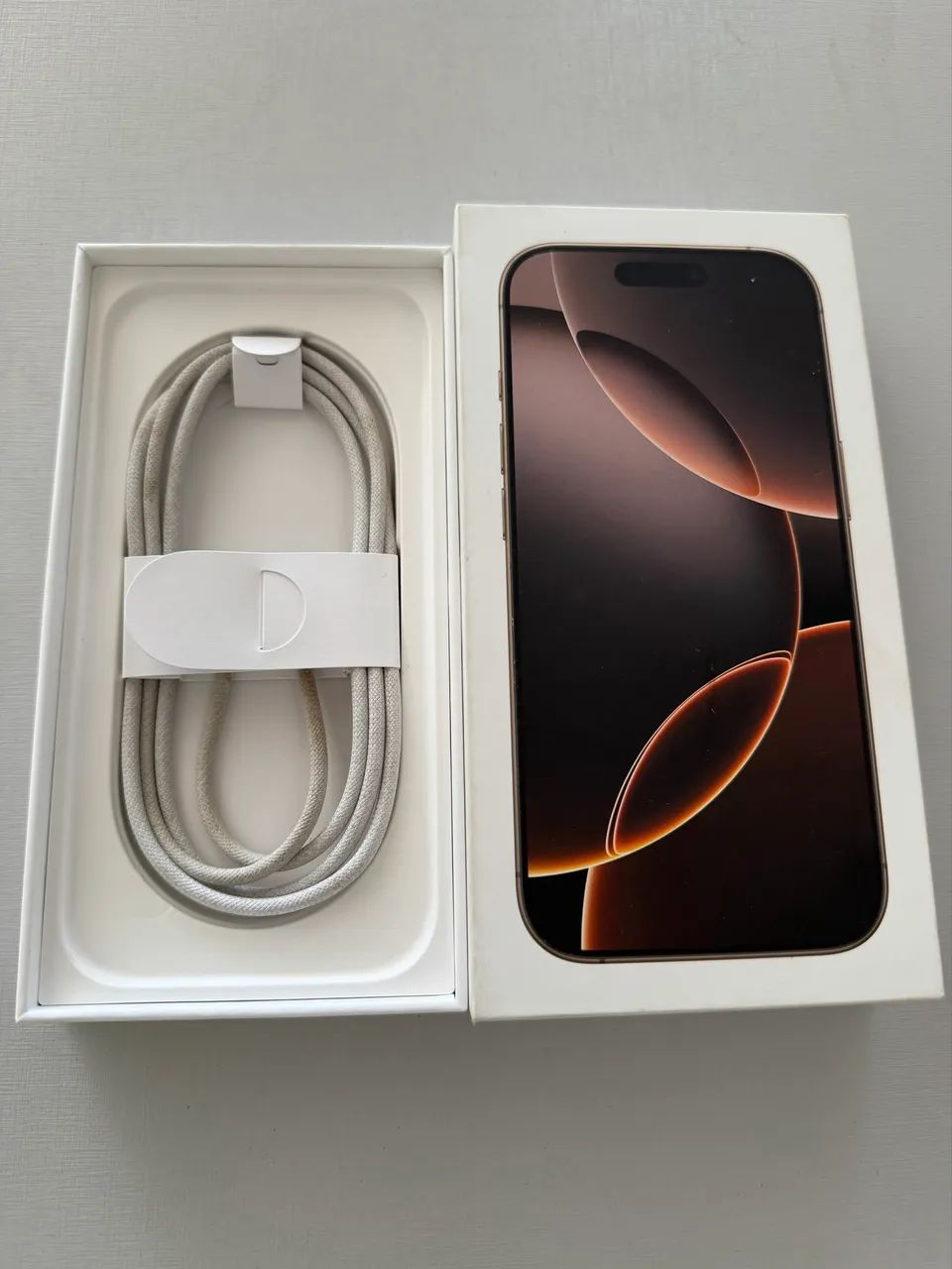 iPhone 16 Pro 256GB - Foto 2