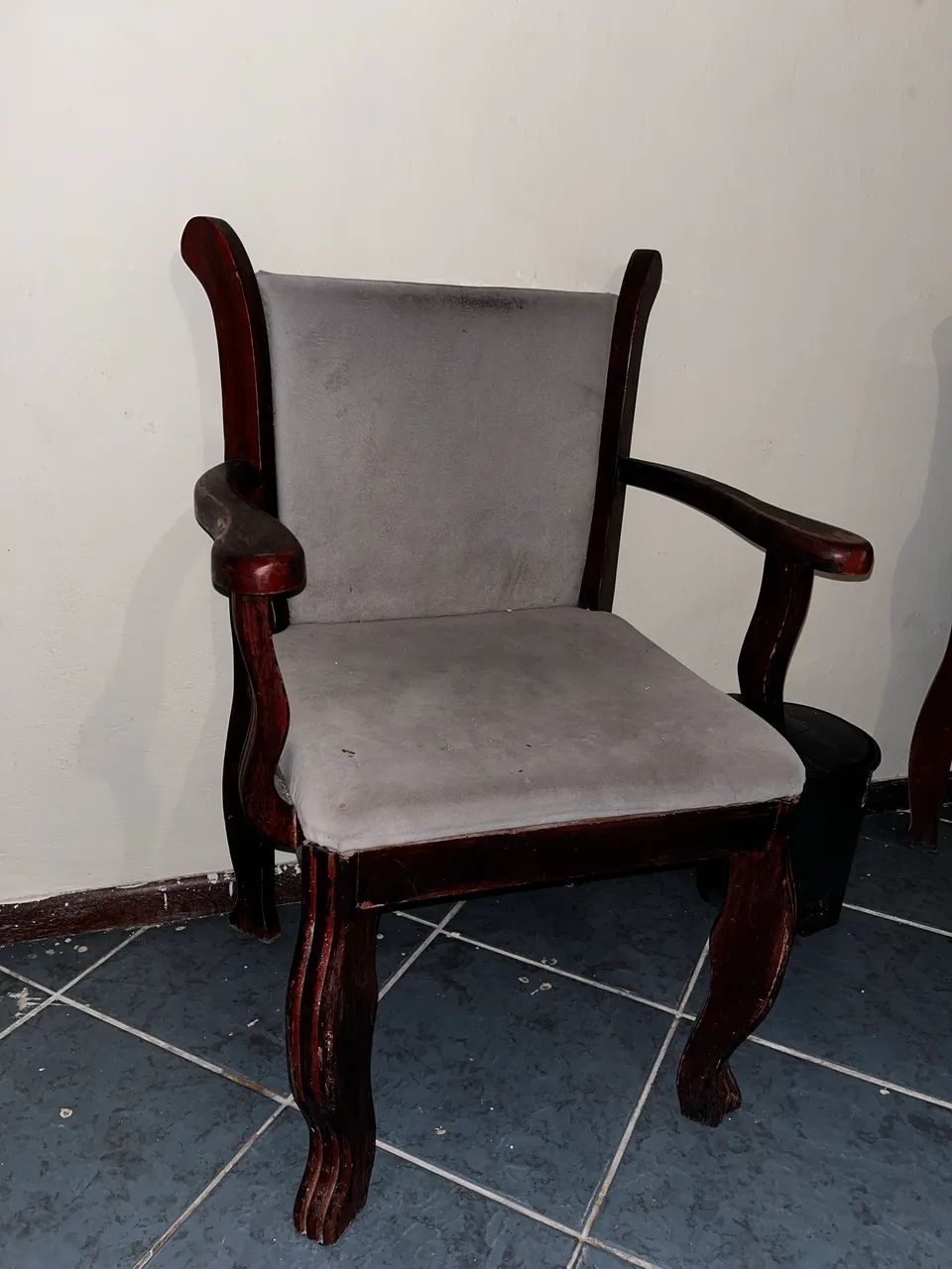 Par de poltronas madeira maciça
