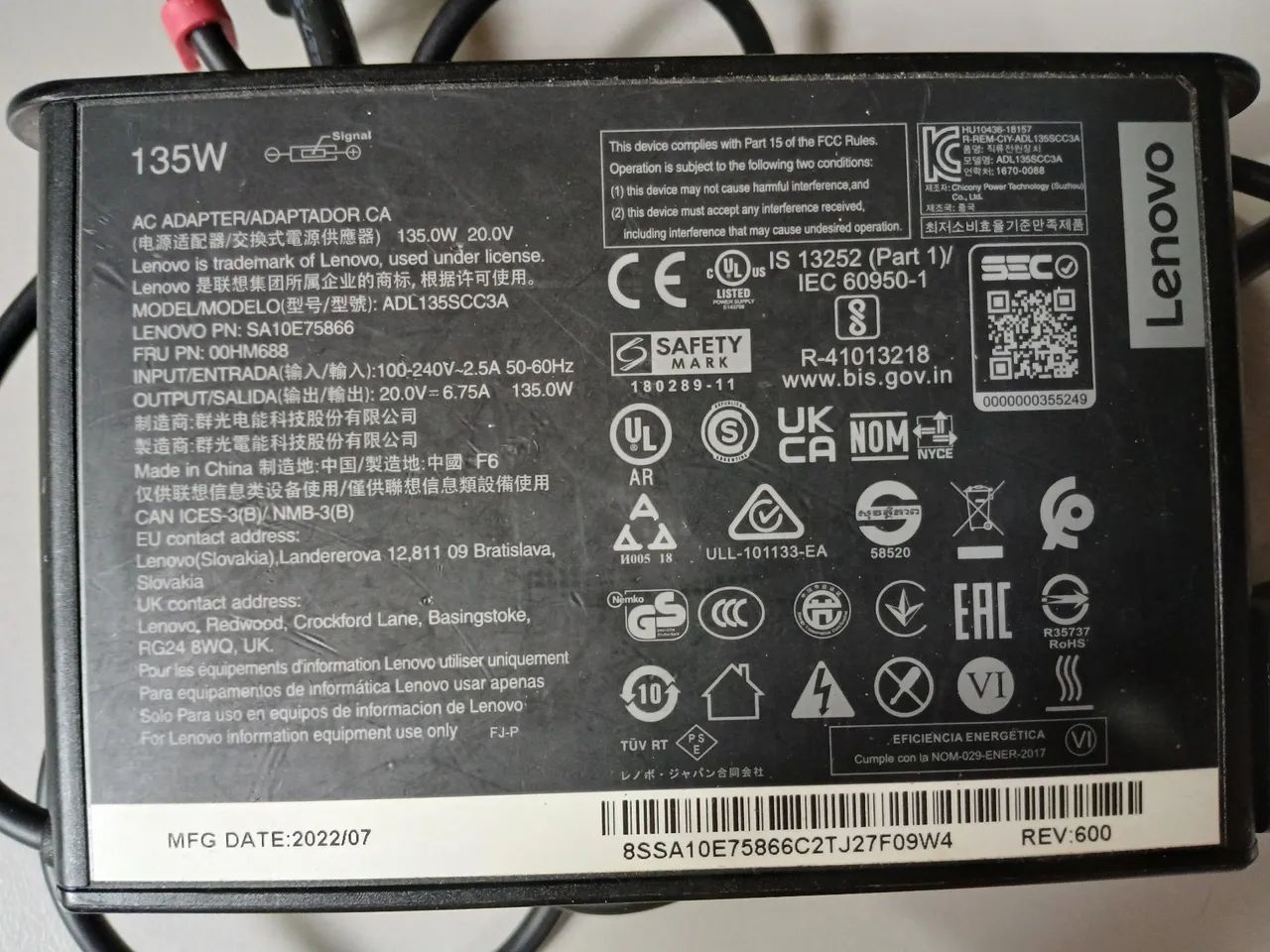 Fonte 135W p/ notebook Lenovo - Foto 2