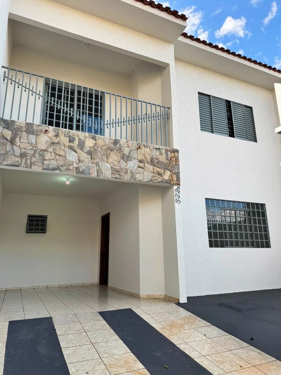 Locação - Sobrado no Parque Residencial Cidade Nova em Maringá - Foto 2