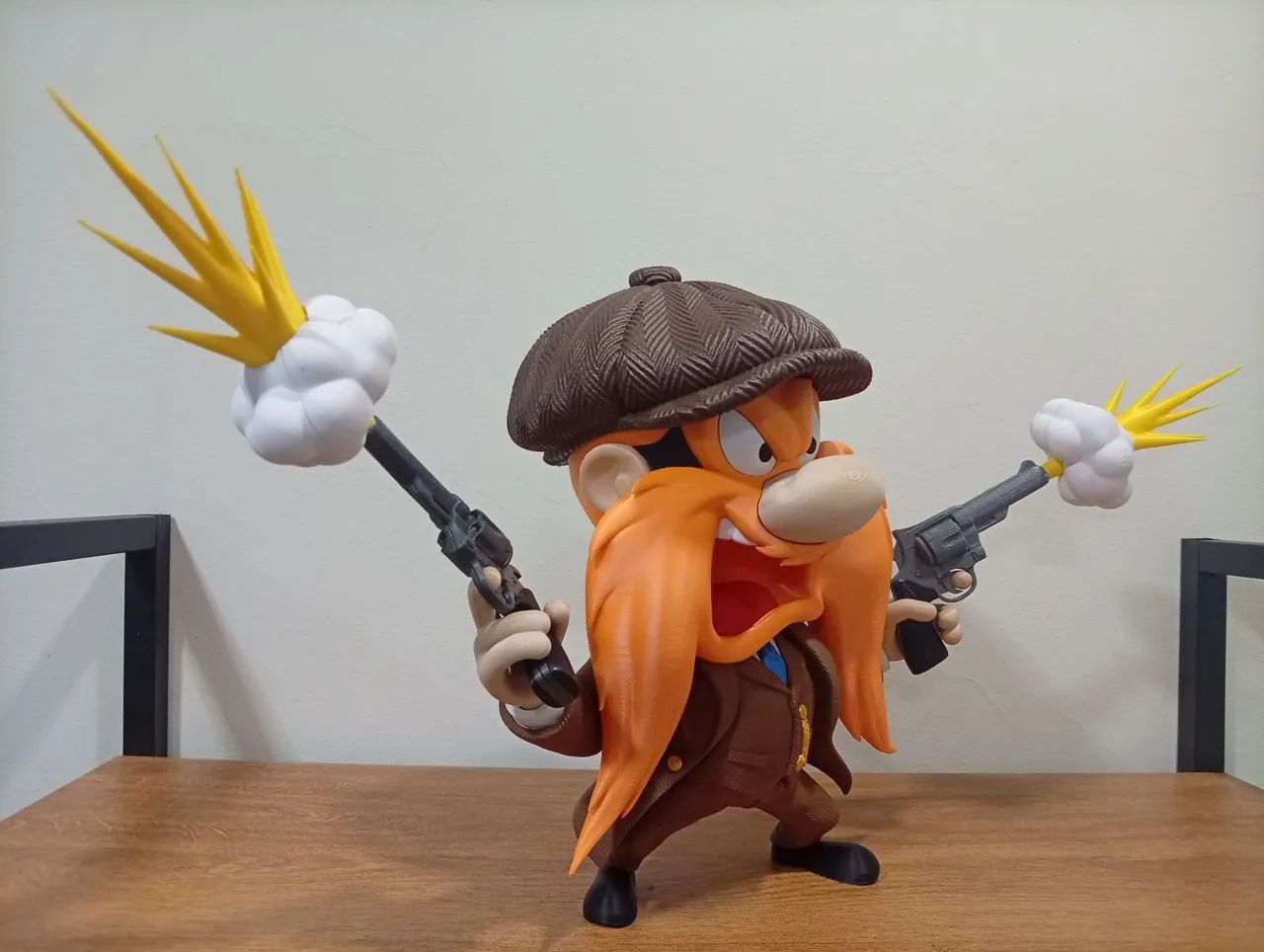 Boneco Eufrazino Peaky Blinders Looney Tunes 30cm - Foto 3