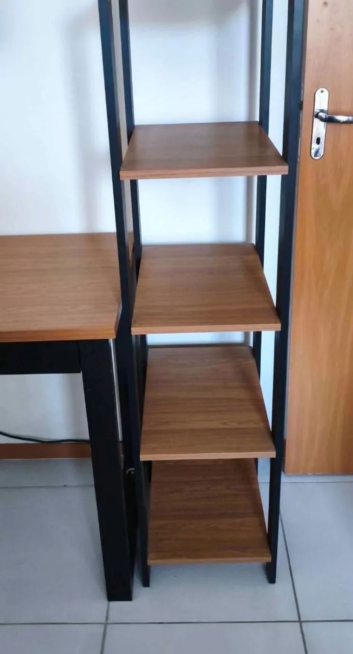 Mesa de escritório e estante - Foto 3