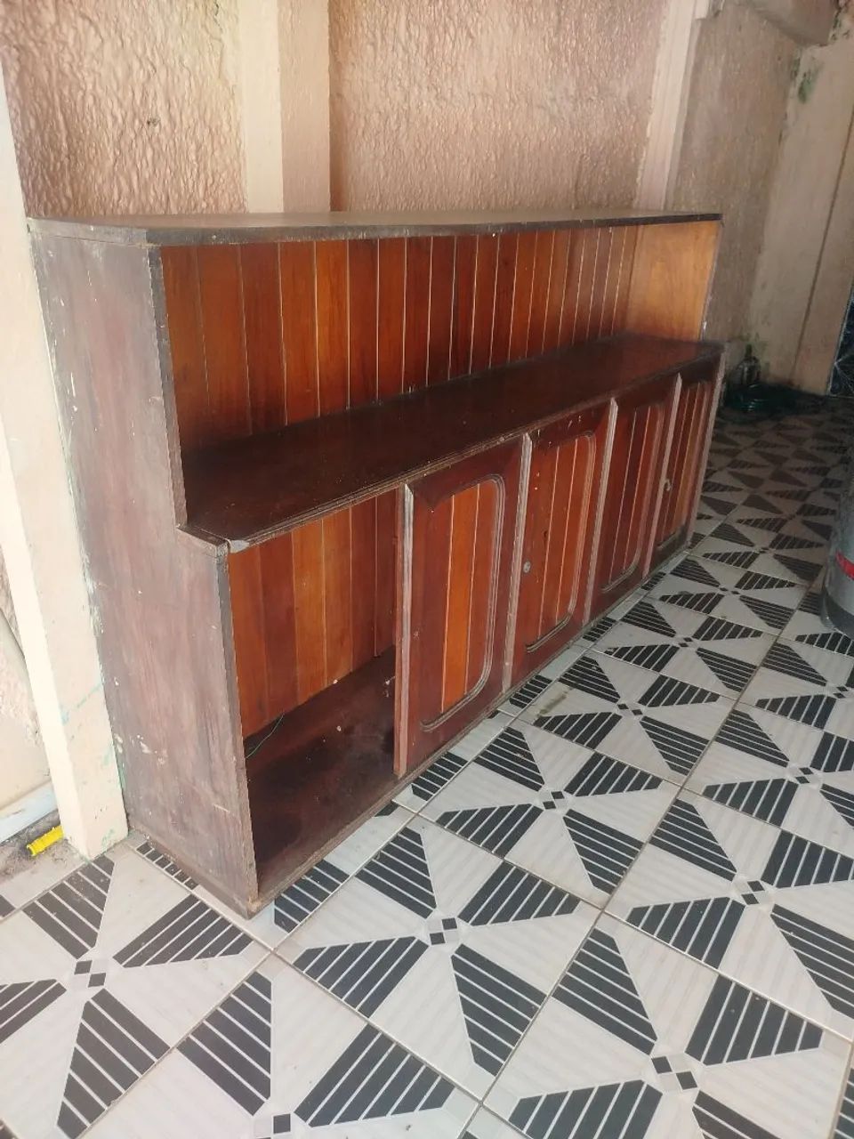 Armário madeira mogno 