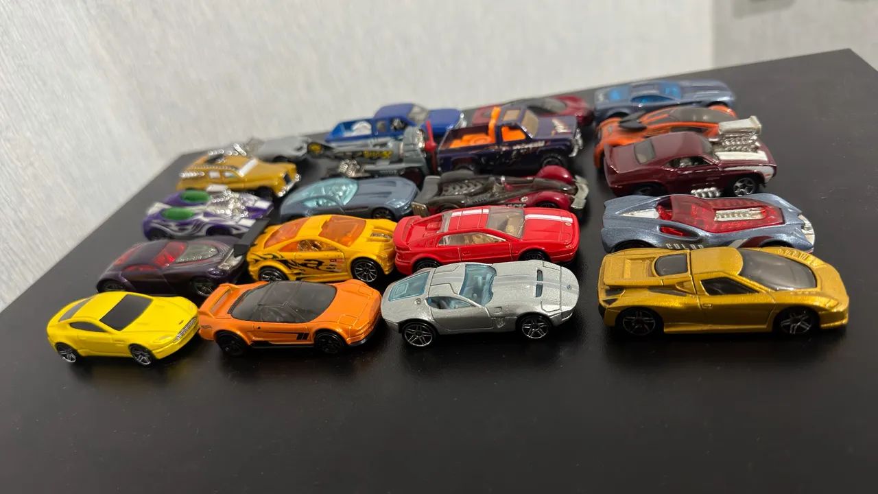 Lote de Hot Wheels - Foto 2
