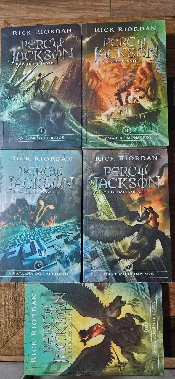 Vendo coleção percy jackson