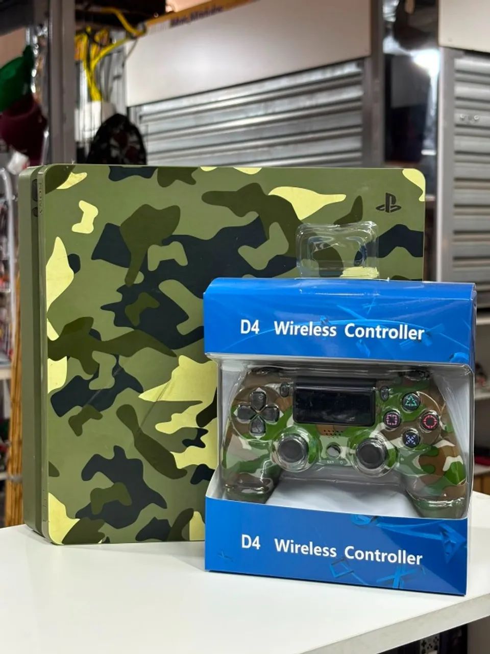 PLAYSTATION 4 1TB + 2 CONTROLES 