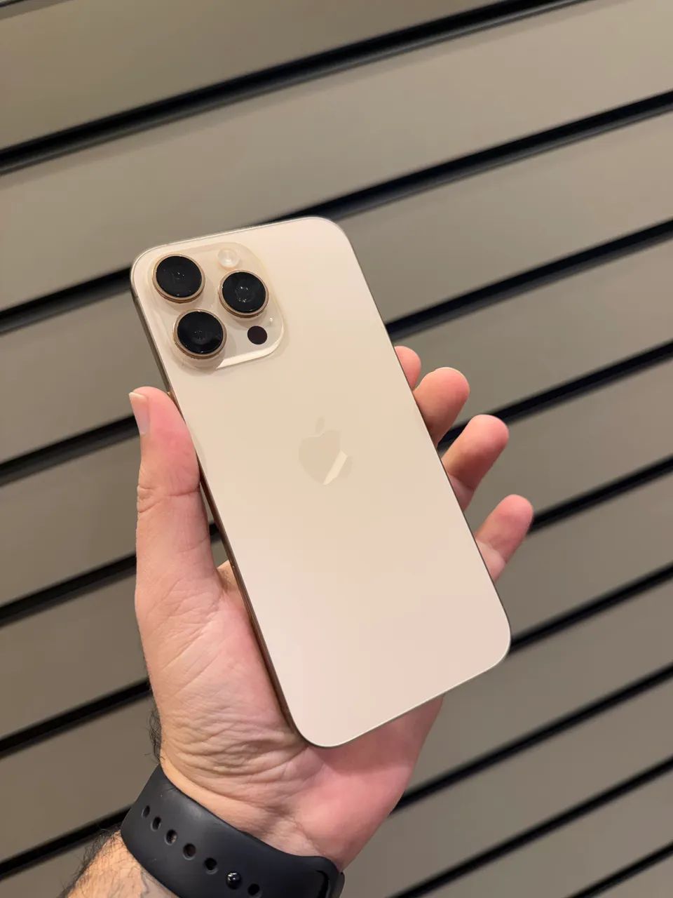 Iphone 16 pro max 256 gb chama ja - Foto 3