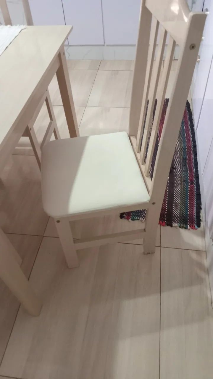 Mesa com 4 cadeiras  - Foto 4