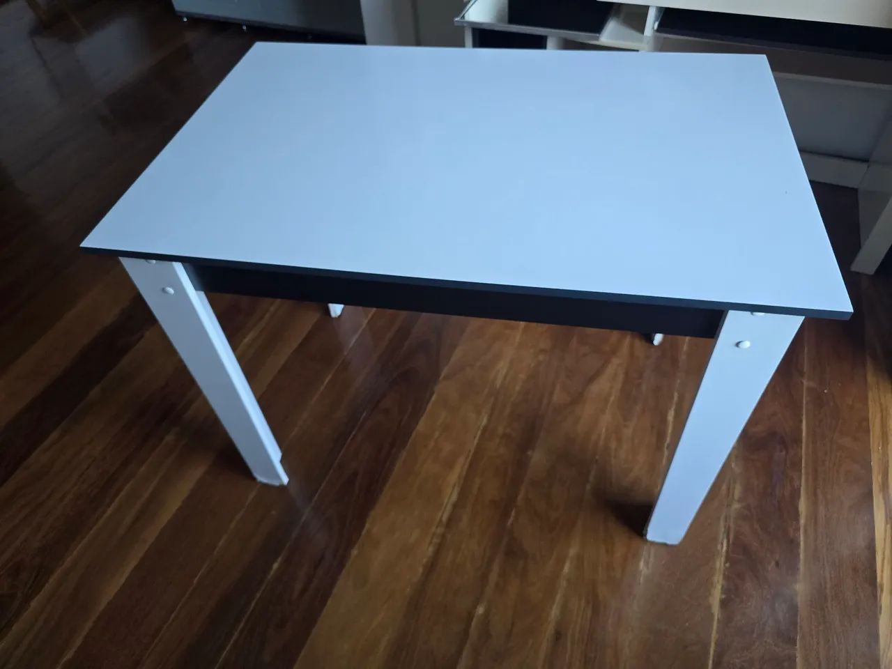 Mesa preço desapega!