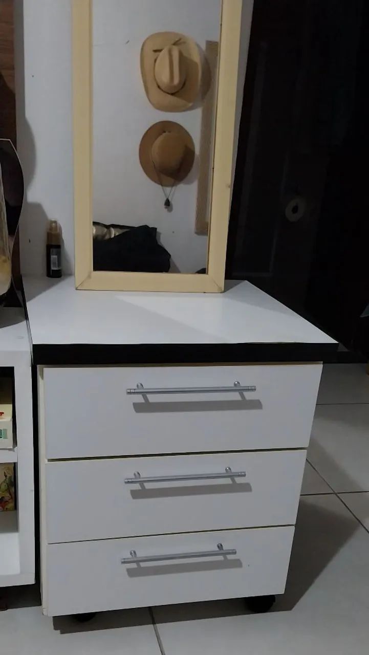 Criado-mudo: 180,00 cada um!!! - Foto 2