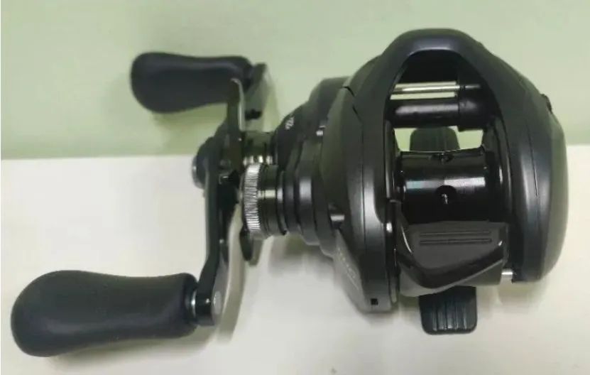 Caretilha Shimano Curado Mgl 71Hg - Foto 3