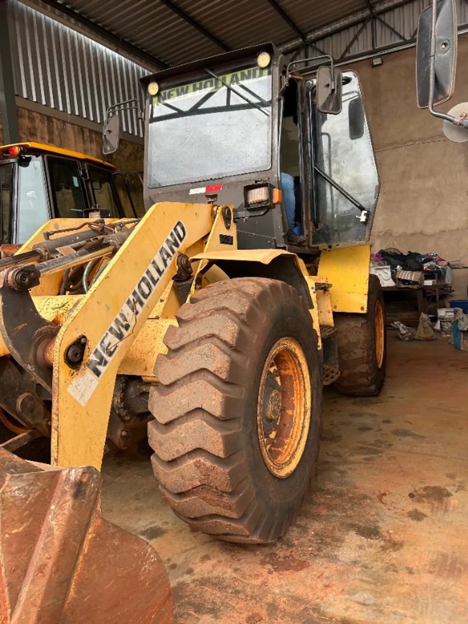 Pa carregadeira 12 D.               270.000.00