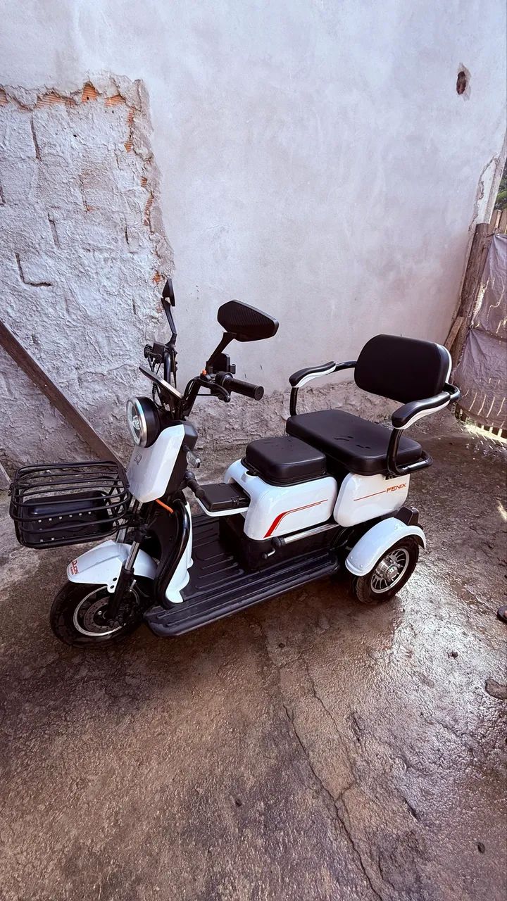 Triciclo elétrico 