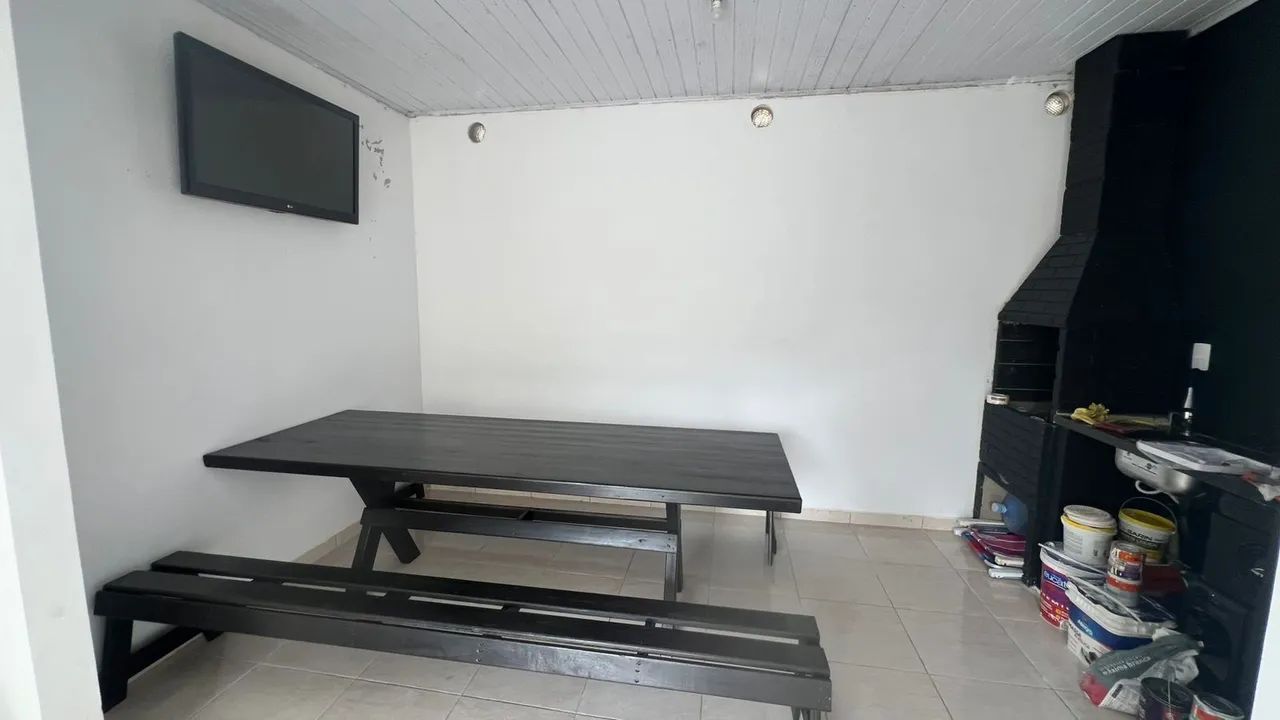 Mesa de Churrasco com Bancos
