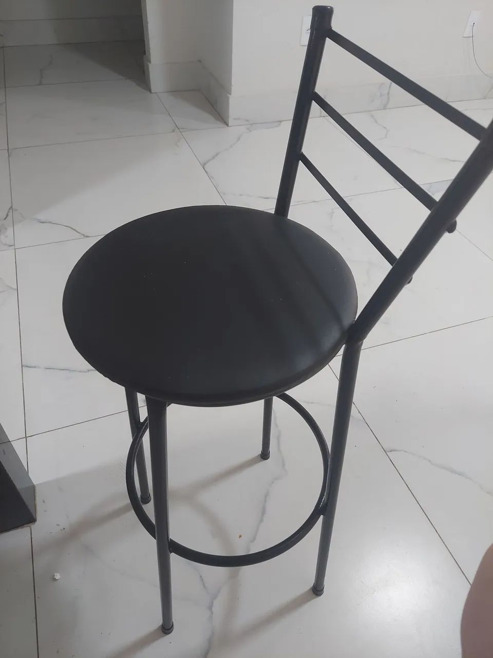 4 Banquetas seminovas