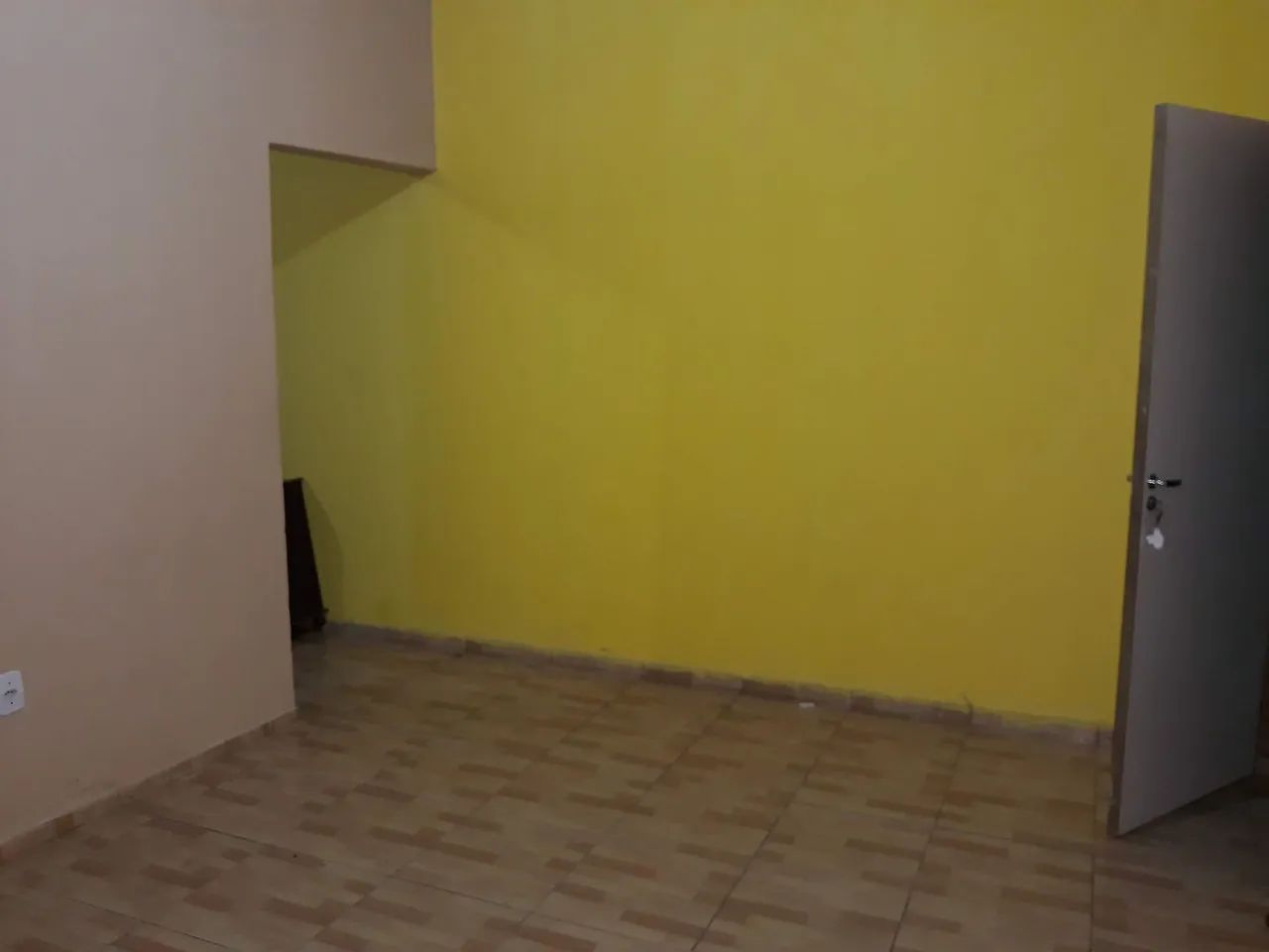 Vendo casa  (Aceito troca em veículo) - Foto 2