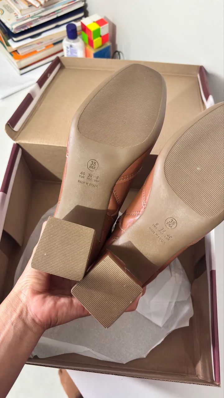  BOTA FEMININA NOVA, NUNCA USADA! - Foto 2