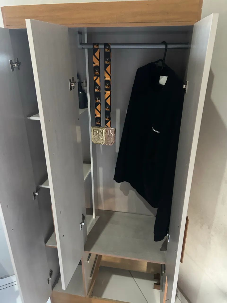 Guarda roupa solteiro  - Foto 4