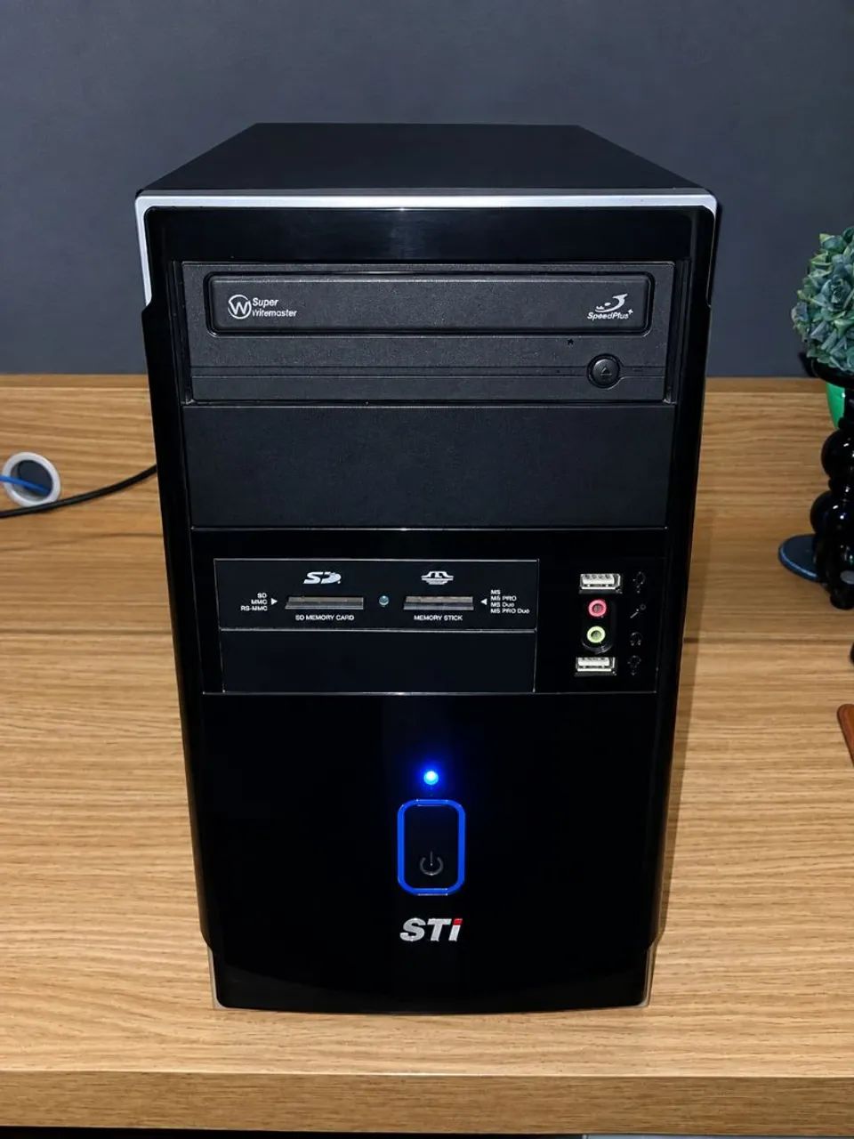 PC desktop STI 500gb processador dual core E5800 + teclado e mouse