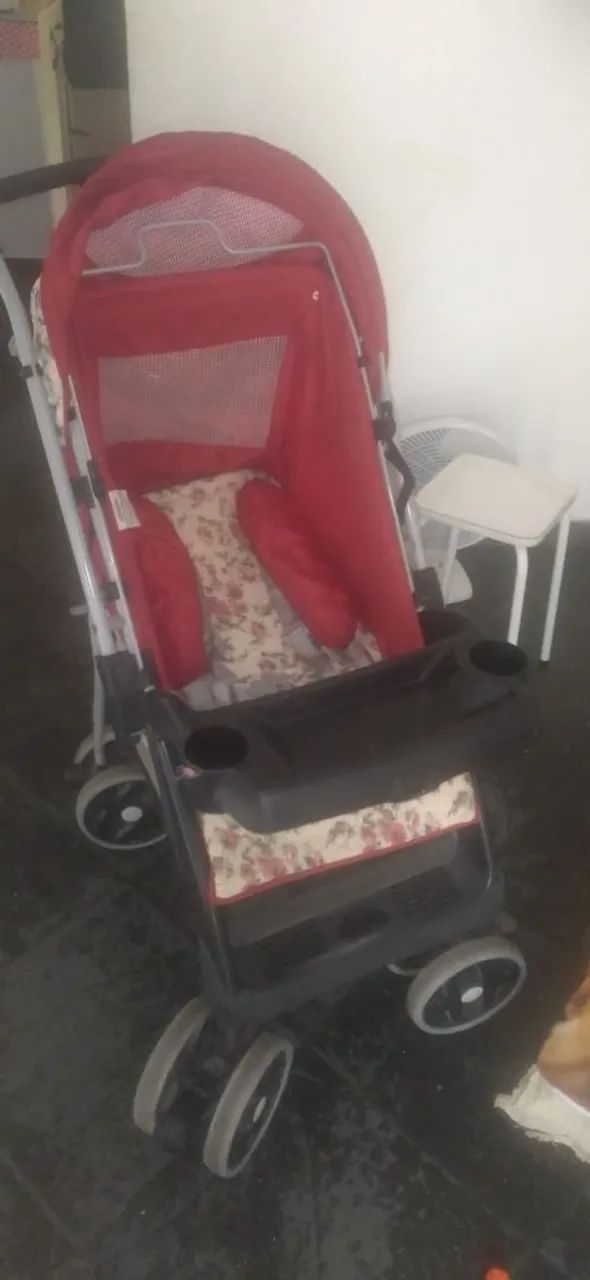 Vendo carrinho de bebê Menina - Foto 4