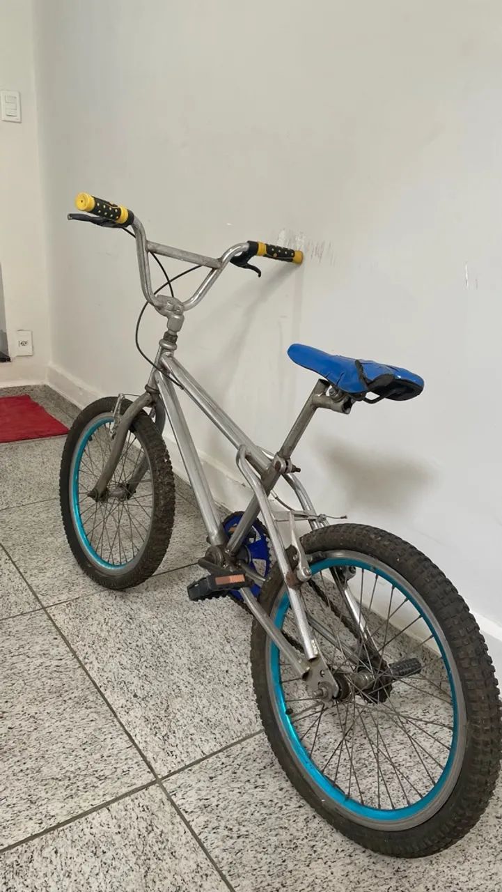 Bicicleta BMX Cromada  - Foto 2
