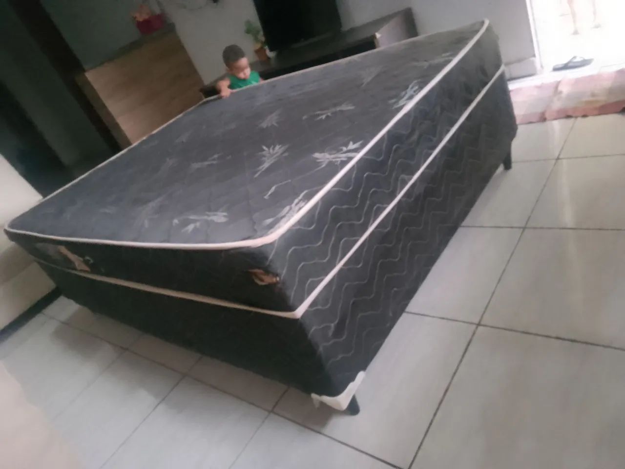 Cama box usada por 270 ENTREGO 
