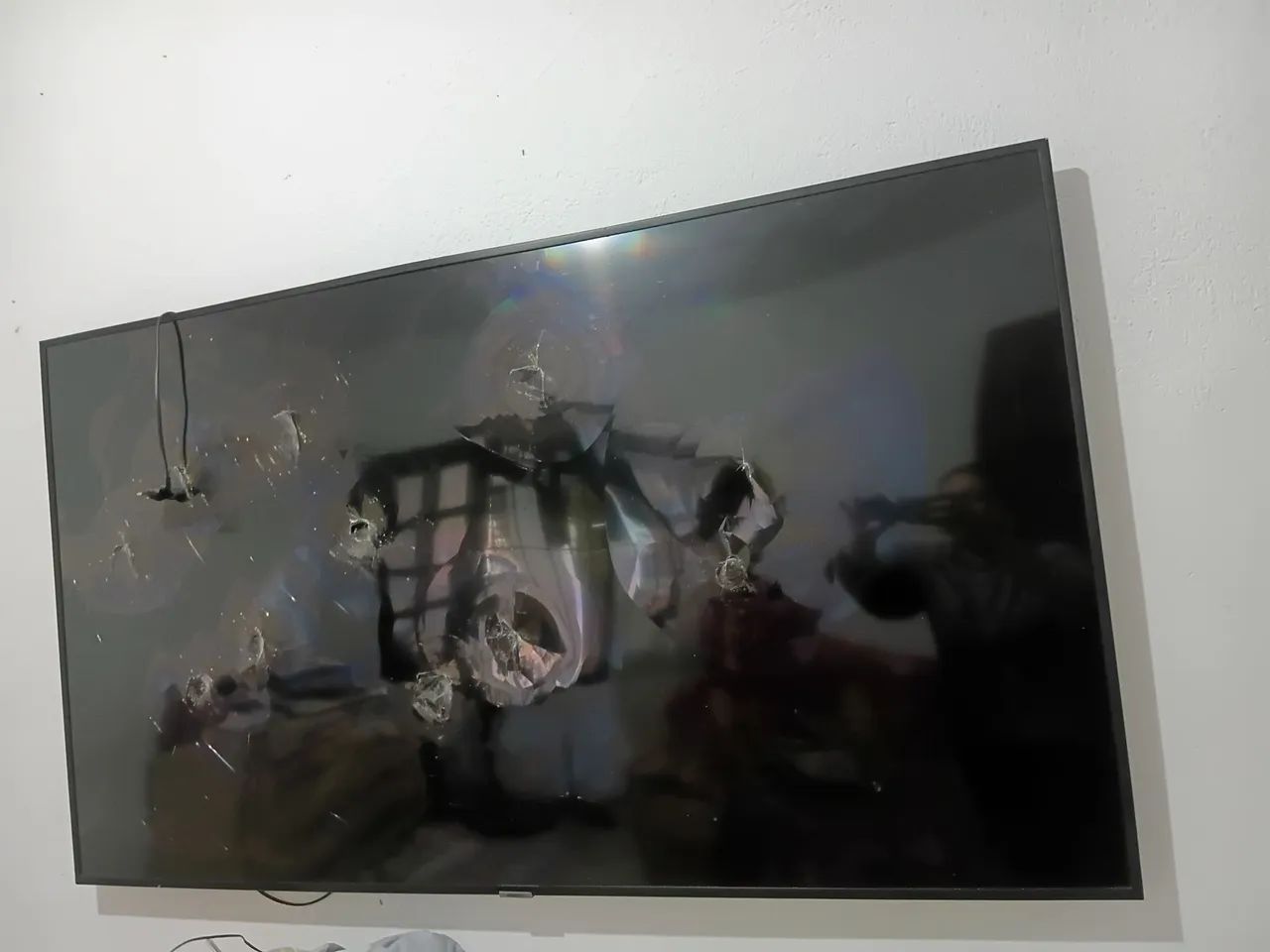 TV com.tela quebrada - Foto 2