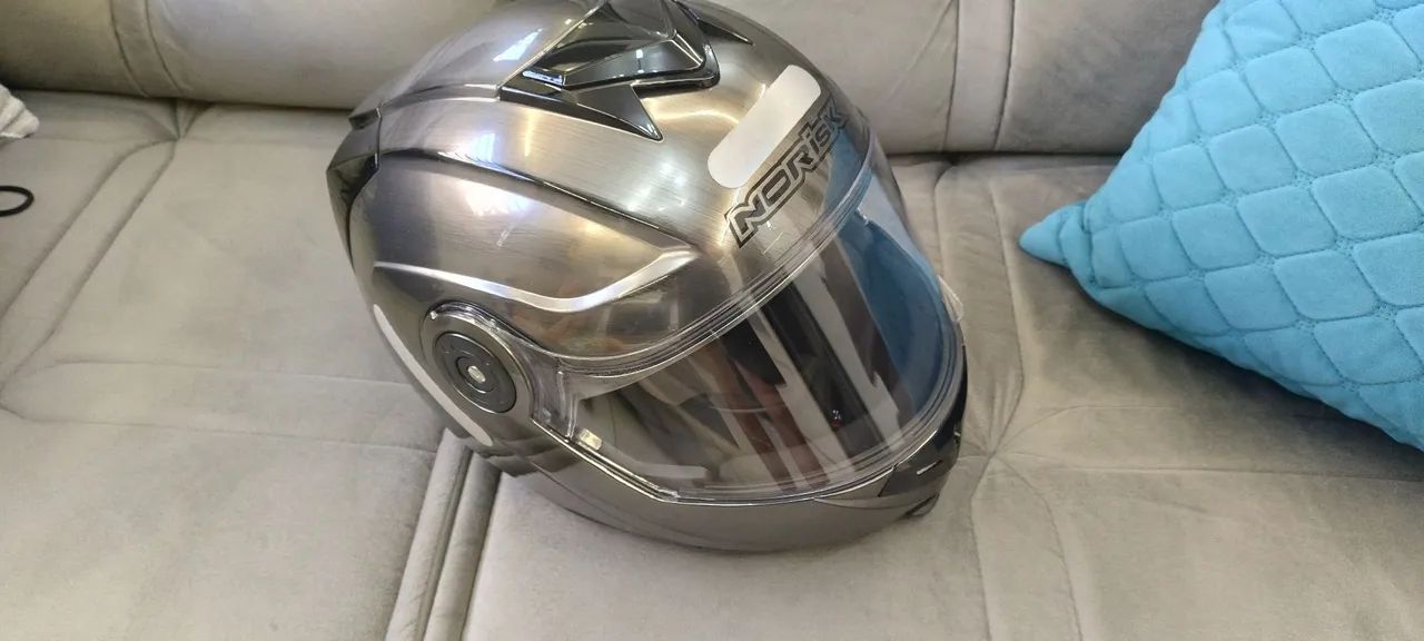 Capacete Norisk com óculos número 62 - Foto 4