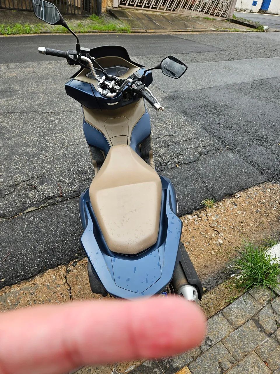 Pcx  dlx 160  - Foto 2
