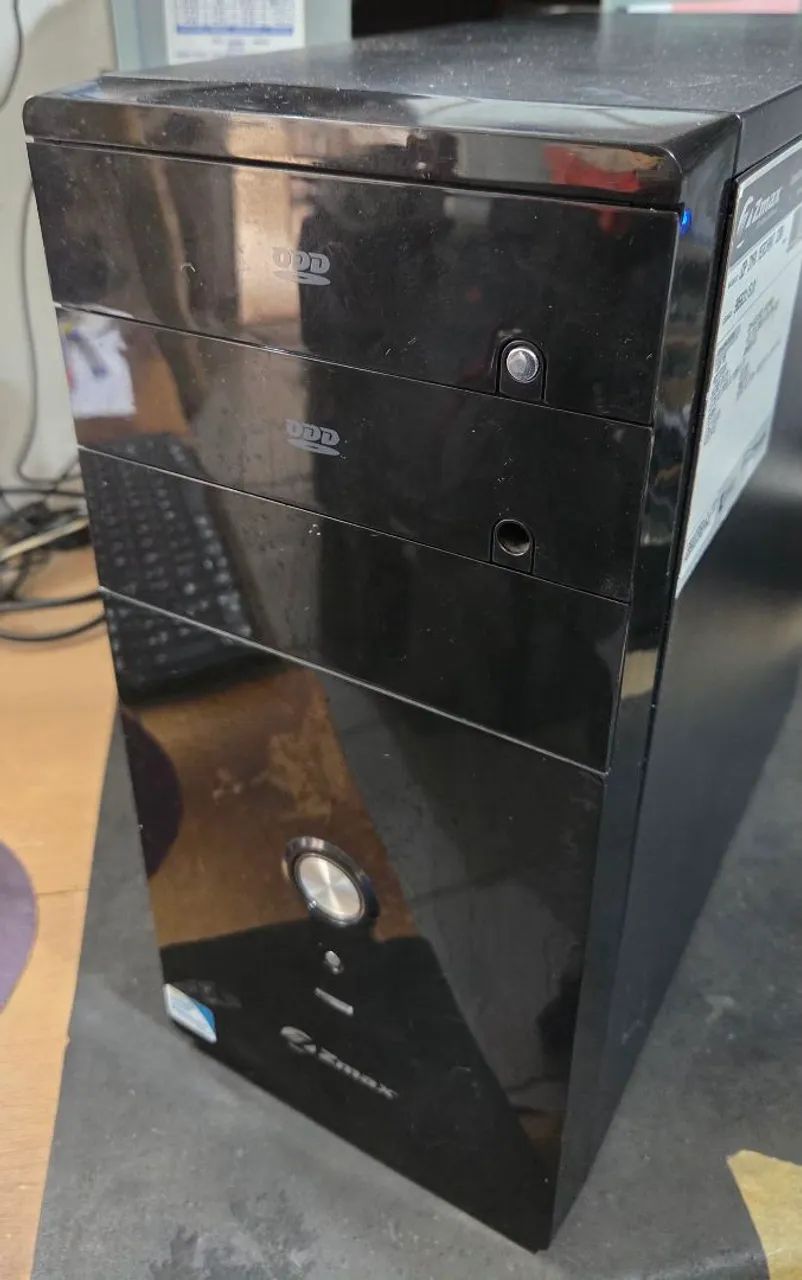 CPU Intel Dual Core, 4GB Ram, SSD 128GB. 