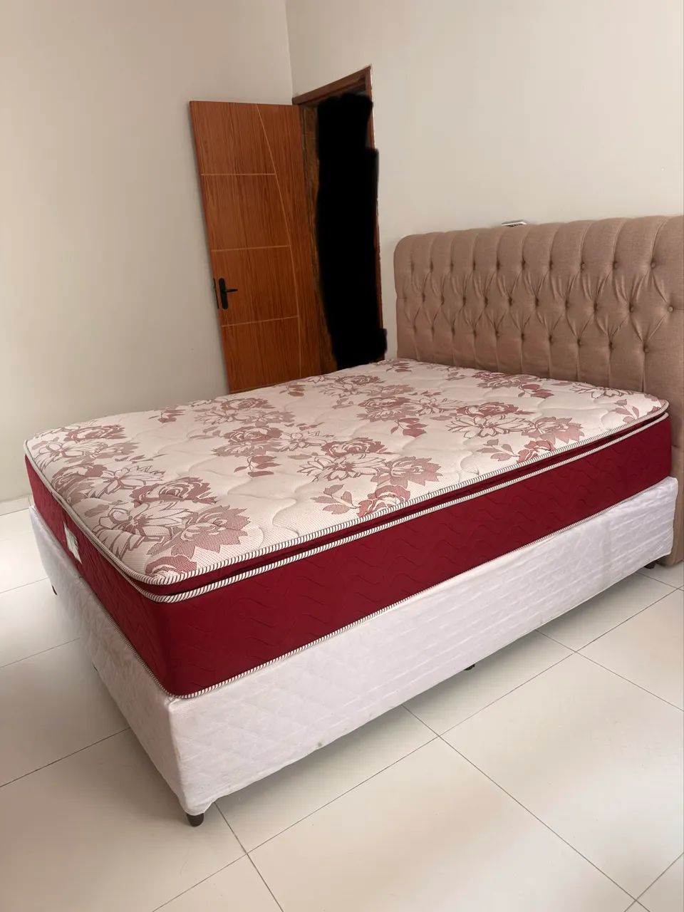 Cama queen size