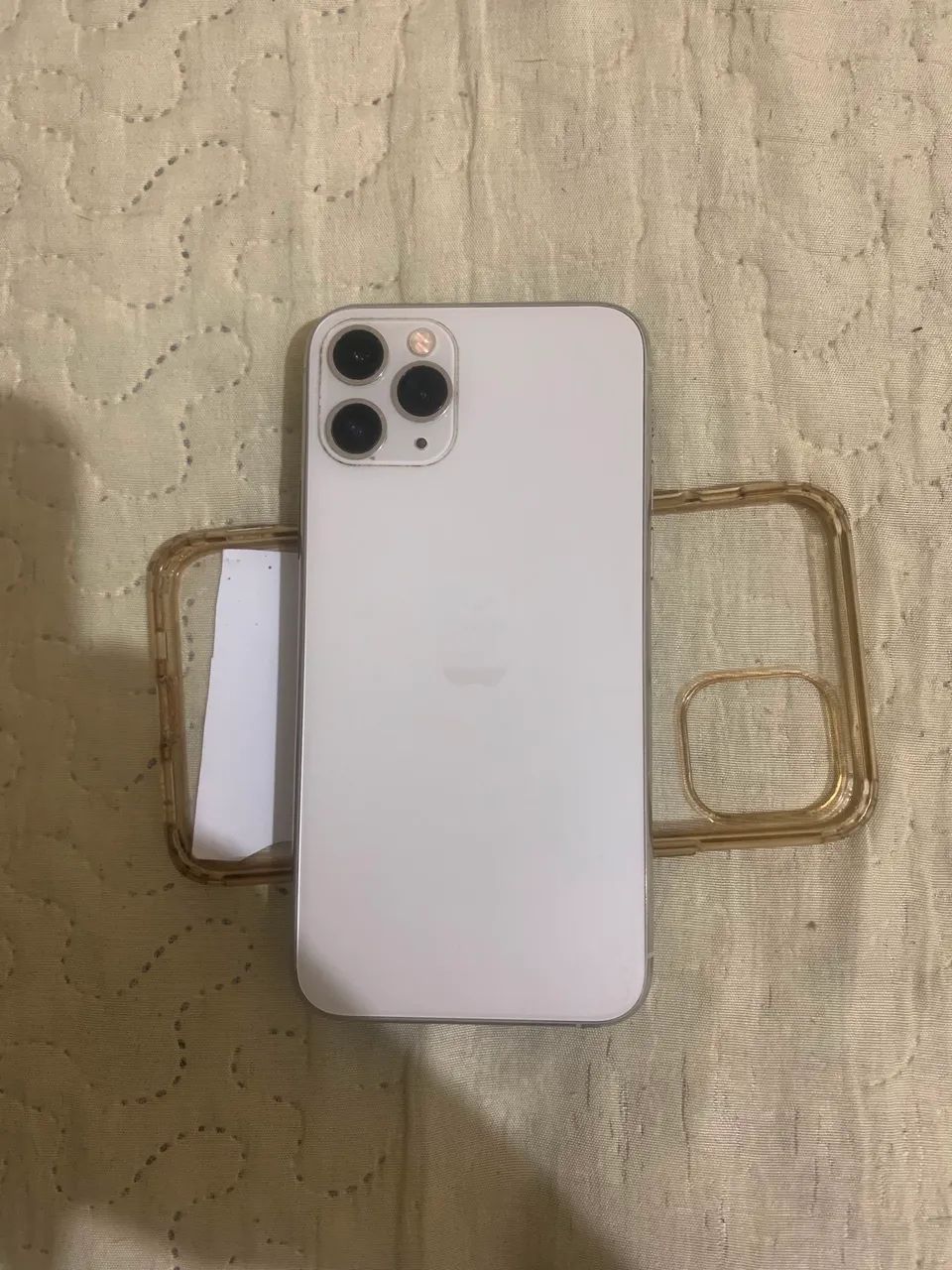 iPhone 11 Pro com defeito