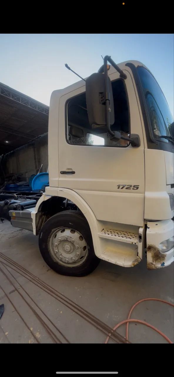 Caminhão Mercedes Bens Atego 1725  - Foto 2