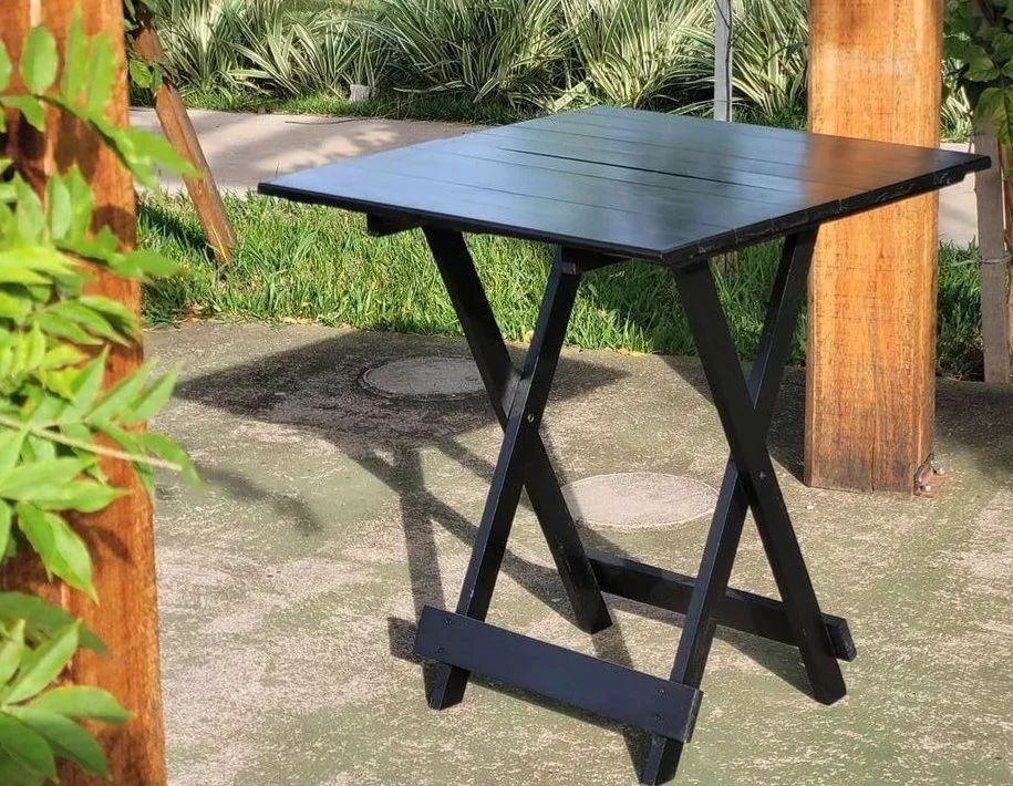 Mesa de madeira dobrável 