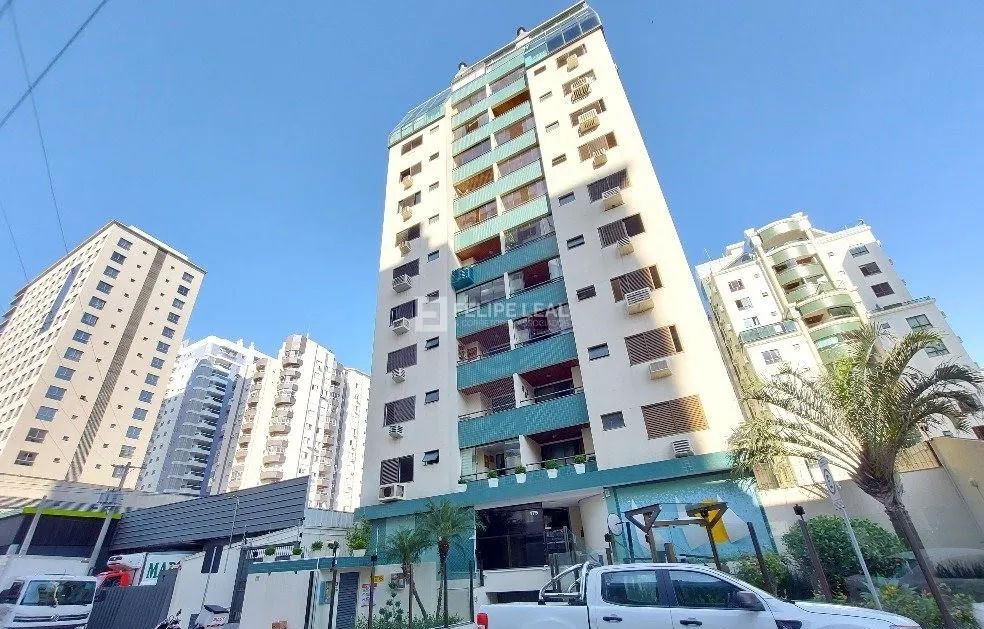 Apartamento em Campinas - São José, SC